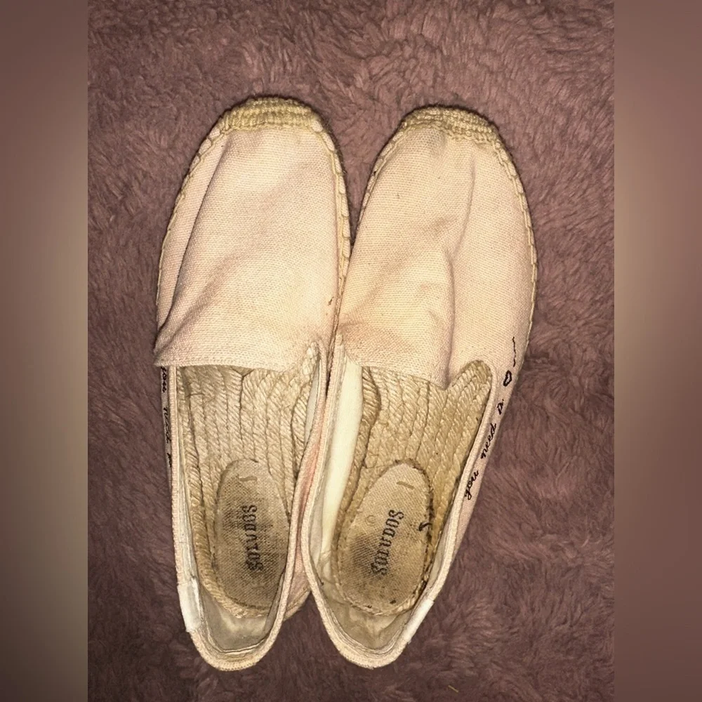 Soludos Women's cream Espadrilles flats 7.5 summer vacation beach